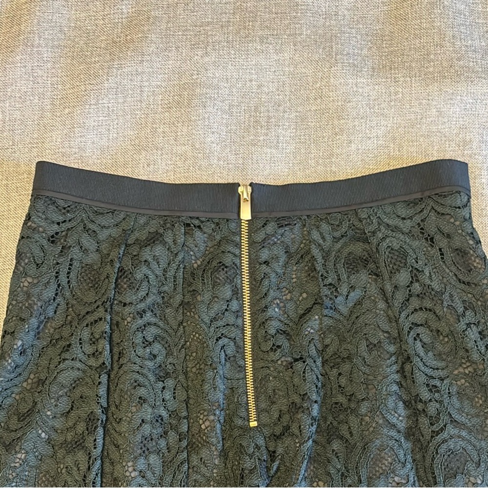 Beautiful HALLHUBER Dark Green Lace skirt, Sz 10. European brand. - Picture 2 of 11
